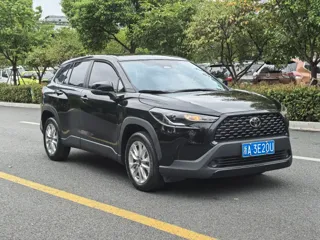Toyota Corolla Cross 2025 купить из Китая, цена 2 904 000 ₽ — Suifenhe Auto