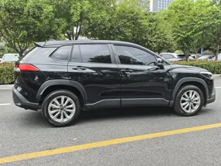 Toyota Corolla Cross 2025 купить из Китая, цена 2 904 000 ₽ — Suifenhe Auto