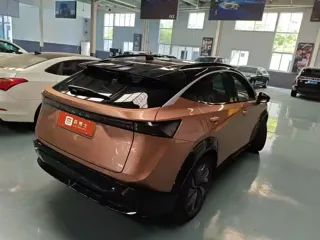 Nissan ARIYA 2022 купить из Китая, цена 4 928 000 ₽ — Suifenhe Auto