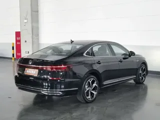 Volkswagen Passat 2024 купить из Китая, цена 3 379 000 ₽ — Suifenhe Auto