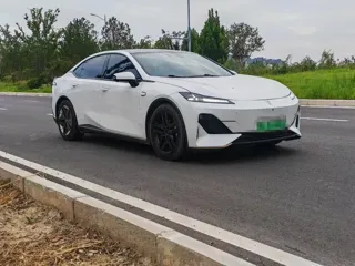 Deepal SL03 2022 купить из Китая, цена 3 542 000 ₽ — Suifenhe Auto