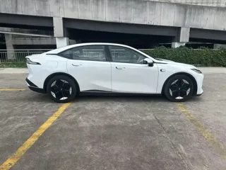 Deepal SL03 2023 купить из Китая, цена 3 076 000 ₽ — Suifenhe Auto
