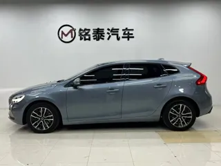 Volvo V40 2019 купить из Китая, цена 1 502 000 ₽ — Suifenhe Auto