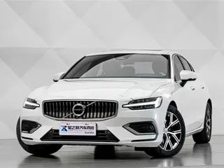 Volvo S60 2024 купить из Китая, цена 3 984 000 ₽ — Suifenhe Auto