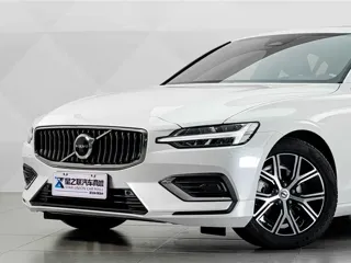 Volvo S60 2024 купить из Китая, цена 3 984 000 ₽ — Suifenhe Auto