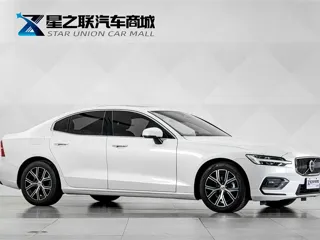Volvo S60 2024 купить из Китая, цена 3 984 000 ₽ — Suifenhe Auto