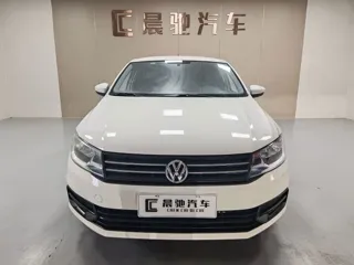 Volkswagen Santana 2022 купить из Китая, цена 1 125 000 ₽ — Suifenhe Auto