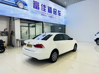 Volkswagen Santana 2022 купить из Китая, цена 1 217 000 ₽ — Suifenhe Auto