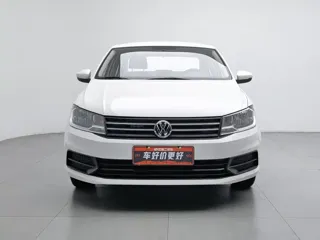 Volkswagen Santana 2023 купить из Китая, цена 1 086 000 ₽ — Suifenhe Auto