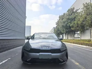 Kia K5 2024 купить из Китая, цена 2 960 000 ₽ — Suifenhe Auto