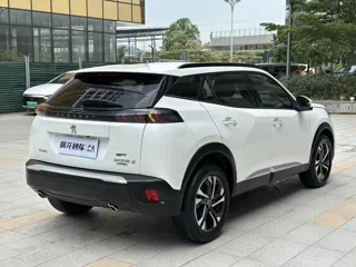 Peugeot 2008 2021 купить из Китая, цена 1 263 000 ₽ — Suifenhe Auto