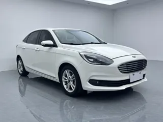 Ford Escort 2019 купить из Китая, цена 1 093 000 ₽ — Suifenhe Auto