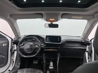 Peugeot 2008 2021 купить из Китая, цена 1 105 000 ₽ — Suifenhe Auto