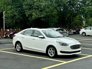 Ford Escort 2020 купить из Китая, цена 1 109 000 ₽ — Suifenhe Auto