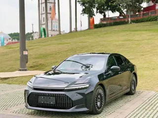 Toyota Crown 2024 купить из Китая, цена 8 263 000 ₽ — Suifenhe Auto