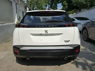 Peugeot 2008 2021 купить из Китая, цена 1 106 000 ₽ — Suifenhe Auto
