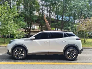 Peugeot 2008 2021 купить из Китая, цена 1 302 000 ₽ — Suifenhe Auto