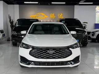 Ford Escort 2021 купить из Китая, цена 1 303 000 ₽ — Suifenhe Auto