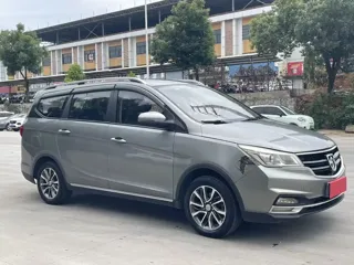 Baojun 730 2020 купить из Китая, цена 1 118 000 ₽ — Suifenhe Auto