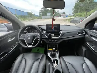 Baojun 730 2020 купить из Китая, цена 1 118 000 ₽ — Suifenhe Auto