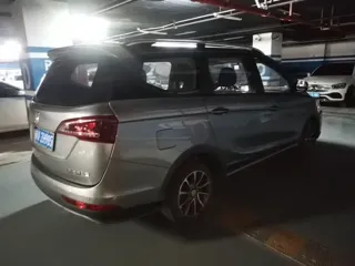 Baojun 730 2020 купить из Китая, цена 1 138 000 ₽ — Suifenhe Auto