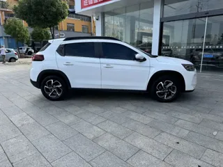 Citroen C3-XR 2023 купить из Китая, цена 1 023 000 ₽ — Suifenhe Auto