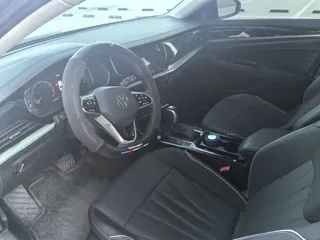 Volkswagen Passat 2024 купить из Китая, цена 3 136 000 ₽ — Suifenhe Auto