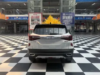Kia KX3 2022 купить из Китая, цена 1 814 000 ₽ — Suifenhe Auto