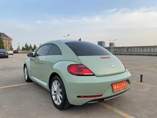 Volkswagen Beetle 2018 купить из Китая, цена 1 694 000 ₽ — Suifenhe Auto