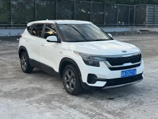 Kia KX3 2020 купить из Китая, цена 1 246 000 ₽ — Suifenhe Auto