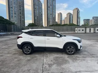 Kia KX3 2020 купить из Китая, цена 1 246 000 ₽ — Suifenhe Auto