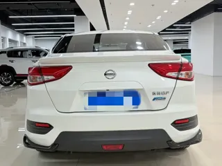 Nissan Lannia 2020 купить из Китая, цена 1 323 000 ₽ — Suifenhe Auto