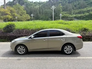 Roewe 360 2018 купить из Китая, цена 1 036 000 ₽ — Suifenhe Auto
