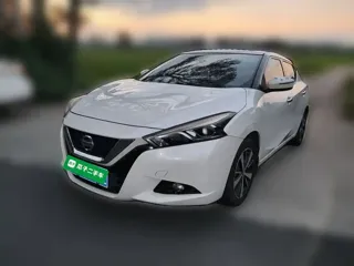 Nissan Lannia 2018 купить из Китая, цена 1 309 000 ₽ — Suifenhe Auto