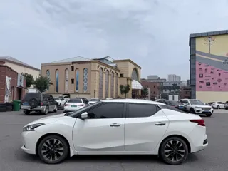 Nissan Lannia 2019 купить из Китая, цена 1 302 000 ₽ — Suifenhe Auto