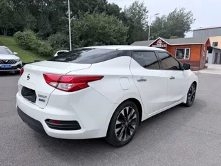 Nissan Lannia 2019 купить из Китая, цена 1 302 000 ₽ — Suifenhe Auto