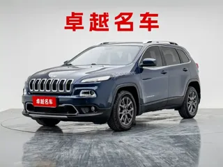 Jeep Cherokee 2020 купить из Китая, цена 1 935 000 ₽ — Suifenhe Auto