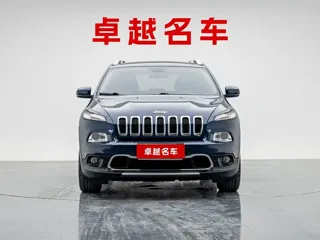 Jeep Cherokee 2020 купить из Китая, цена 1 935 000 ₽ — Suifenhe Auto