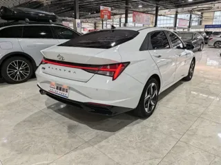Hyundai Elantra 2023 купить из Китая, цена 1 618 000 ₽ — Suifenhe Auto