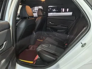 Hyundai Elantra 2023 купить из Китая, цена 1 618 000 ₽ — Suifenhe Auto