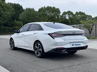 Hyundai Elantra 2022 купить из Китая, цена 1 249 000 ₽ — Suifenhe Auto