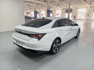 Hyundai Elantra 2022 купить из Китая, цена 1 256 000 ₽ — Suifenhe Auto