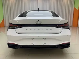 Hyundai Elantra 2023 купить из Китая, цена 1 531 000 ₽ — Suifenhe Auto