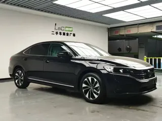 Volkswagen Passat 2022 купить из Китая, цена 2 125 000 ₽ — Suifenhe Auto