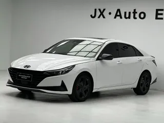 Hyundai Elantra 2023 купить из Китая, цена 1 596 000 ₽ — Suifenhe Auto