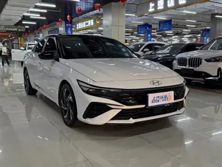 Hyundai Elantra 2023 купить из Китая, цена 1 762 000 ₽ — Suifenhe Auto