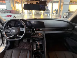 Hyundai Elantra 2023 купить из Китая, цена 1 762 000 ₽ — Suifenhe Auto