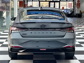 Hyundai Elantra 2023 купить из Китая, цена 1 657 000 ₽ — Suifenhe Auto