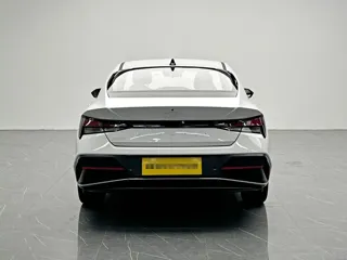 Hyundai Elantra 2025 купить из Китая, цена 1 728 000 ₽ — Suifenhe Auto