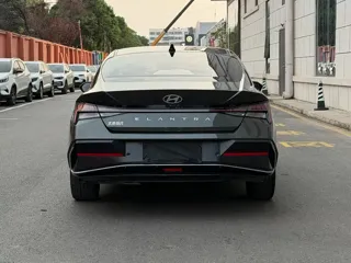 Hyundai Elantra 2023 купить из Китая, цена 1 880 000 ₽ — Suifenhe Auto